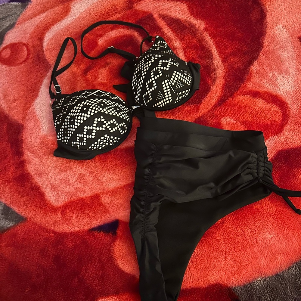 Black and White Bikini Set